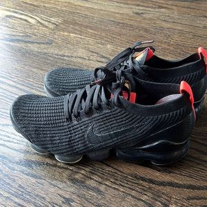 Nike vapormax sneaker size 10.5